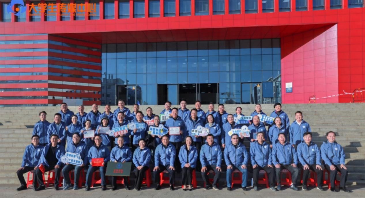 241208F3A8841204A42B9FFFBAA29084